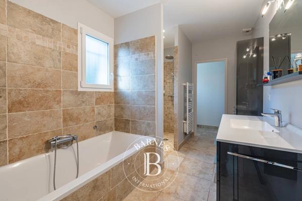 Brignoles, Maison 4 Chambres -  292 m² à vendre