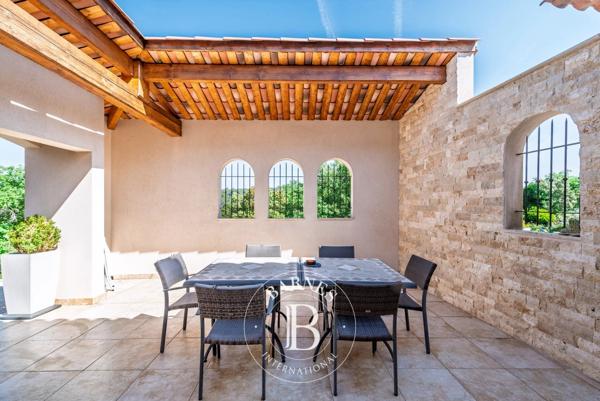 Brignoles, Maison 4 Chambres -  292 m² à vendre