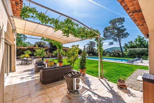 Brignoles, Maison 4 Chambres -  292 m² à vendre
