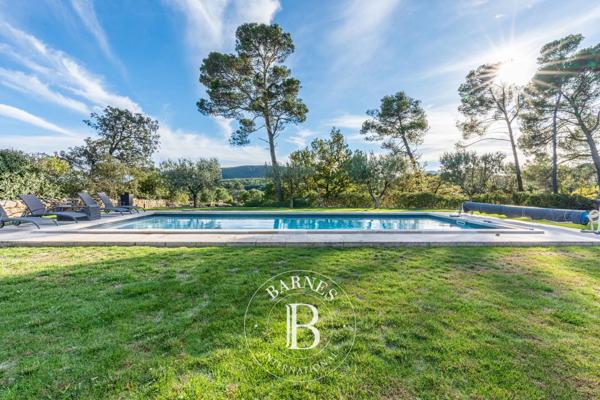 Brignoles, Maison 4 Chambres -  292 m² à vendre
