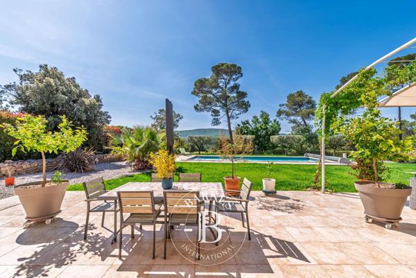 Brignoles, Maison 4 Chambres -  292 m² à vendre