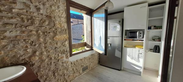 Appartement 3 pièces 2 chambres coeur de ville ETampes à 5 minutes de la gare RER C et direct Paris