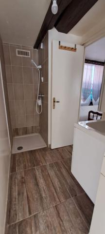 Appartement 3 pièces 2 chambres coeur de ville ETampes à 5 minutes de la gare RER C et direct Paris