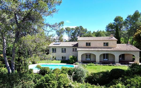 Maison à vendre    9 pièces • 340 m2 Saint-Clément-de-Rivière