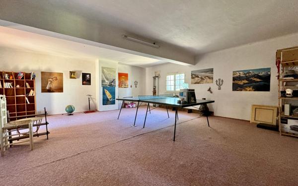 Maison à vendre    9 pièces • 340 m2 Saint-Clément-de-Rivière