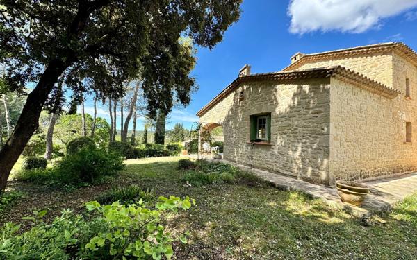 Maison à vendre    9 pièces • 340 m2 Saint-Clément-de-Rivière