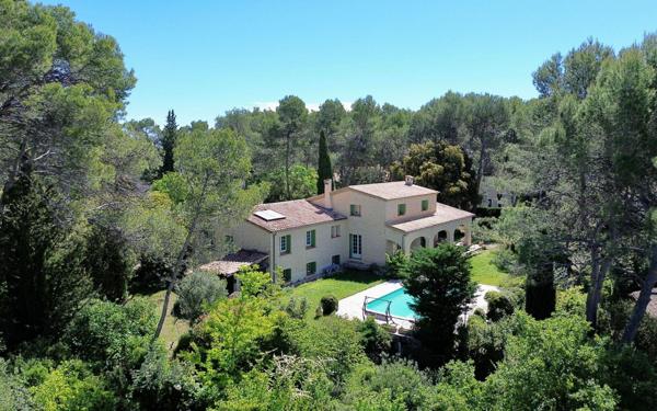 Maison à vendre    9 pièces • 340 m2 Saint-Clément-de-Rivière