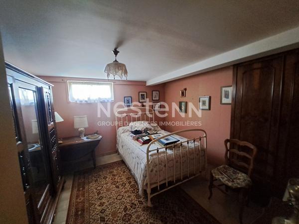 A VENDRE GRANDE MAISON AU CALME A DEUX PAS DU CENTRE VILLE