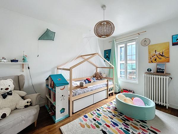 Appartement Suresnes 3 pièce(s) 63m2