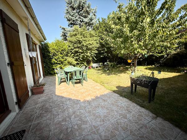 Maison Poissy 5 pièce(s) 91 m2 379 000 € **  - Référence  9223