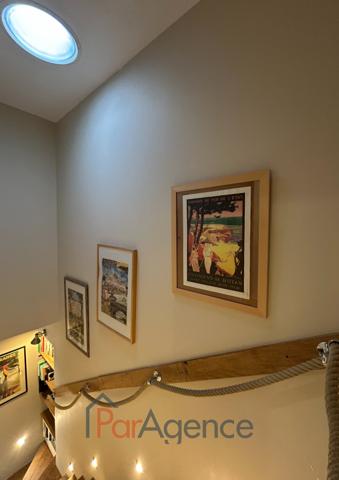 A 50 M DE LA PLAGE DU BUREAU ET 150 M DU CENTRE-VILLE MAISON