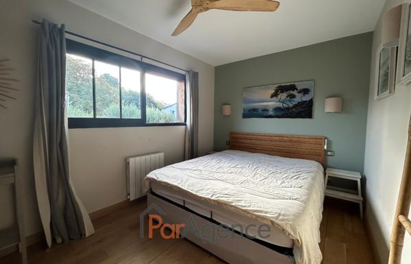 A 50 M DE LA PLAGE DU BUREAU ET 150 M DU CENTRE-VILLE MAISON