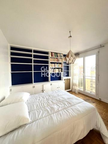Deux pièces avec balcon en étage élevé - 75015 PARIS