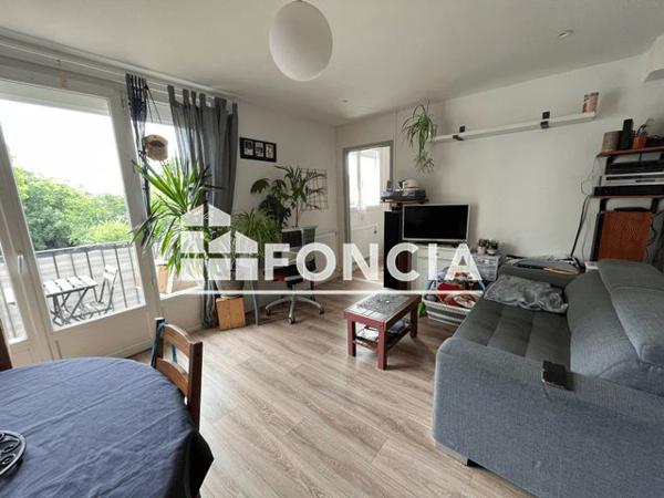 Location Appartement 3 pièces 52.45 m² - 98 AVENUE JEAN JAURES Pessac 33600