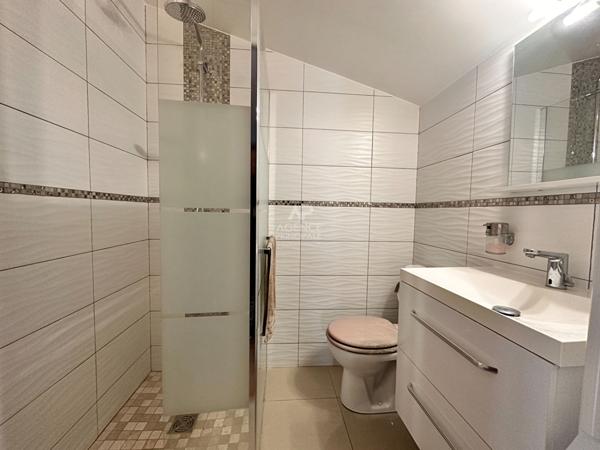 Maison à vendre à Chaville - 6 pièces, 4 chambres et bureau, excellent état €750 000 ** - Référence 572-C