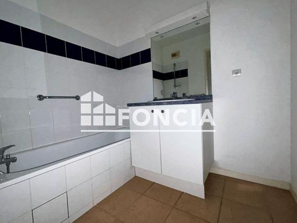 Location Appartement 2 pièces 48.39 m² - RUE EDMOND MICHELET Carcassonne 11000