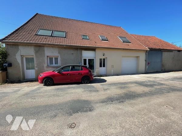 ENSEMBLE IMMOBILIER de deux logements.