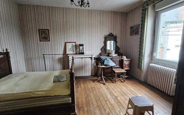 Maison Guingamp à rénover ou diviser à deux pas du centre.