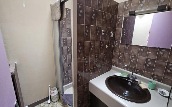 Maison Guingamp à rénover ou diviser à deux pas du centre.