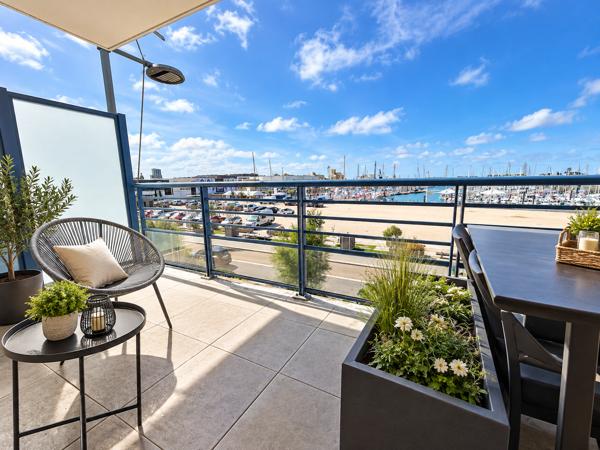 Appartement
         3 pièces
        - 63 m² 379 900 € *