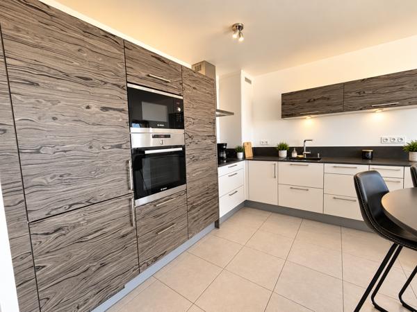 Appartement
         3 pièces
        - 63 m² 379 900 € *