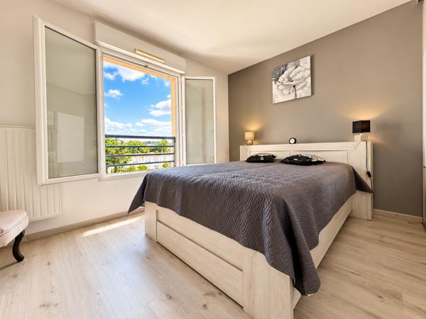 Appartement
         3 pièces
        - 63 m² 379 900 € *