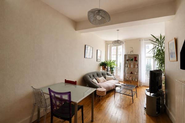 Appartement triplex Nevers, hyper centre, 4 chambres, garage double sécurisée, investissement, 2H30 de PARIS, douche