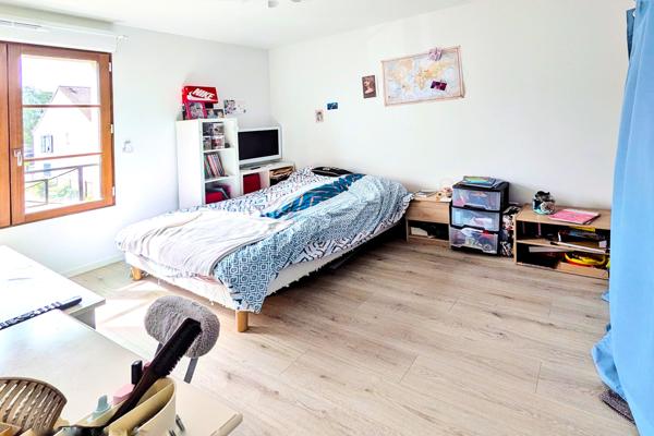 Magny-les-Hameaux (78114) Maison 6P récente (sous décennale), proche Voisins le Btx