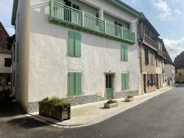 Appartement à louer 625 € CC Salies-de-Béarn 2 p 53 m² DPE A