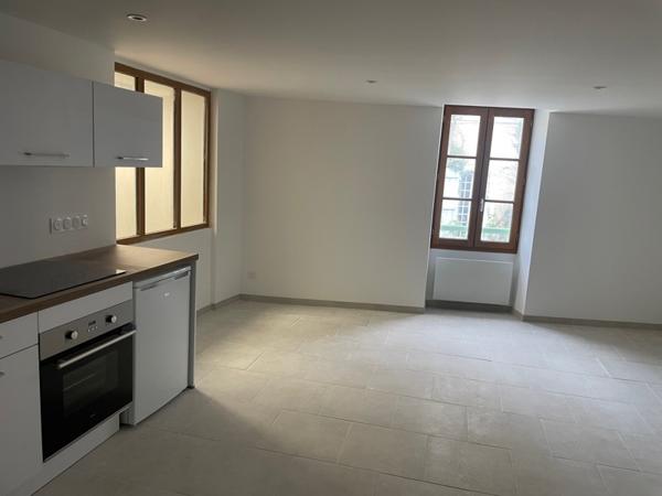 Appartement à louer 625 € CC Salies-de-Béarn 2 p 53 m² DPE A