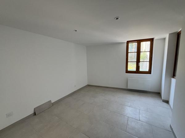 Appartement à louer 625 € CC Salies-de-Béarn 2 p 53 m² DPE A