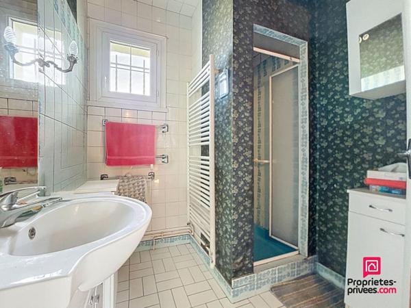 Pavillon 7 pièces 148 m2 à Bellême avec chambre en rdc