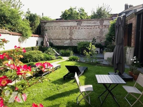 ELBEUF. Maison de maître de 230m² - 6 chambres 