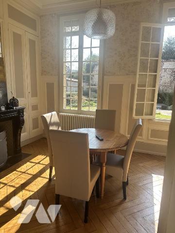 ELBEUF. Maison de maître de 230m² - 6 chambres 