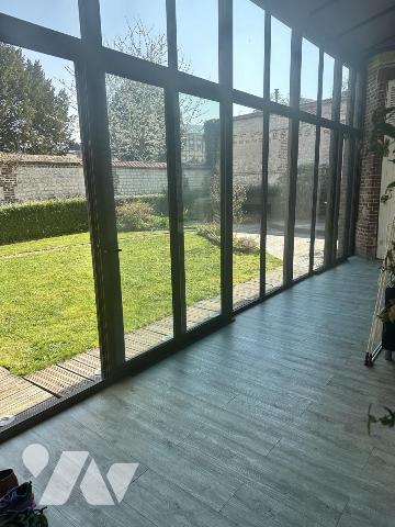 ELBEUF. Maison de maître de 230m² - 6 chambres 