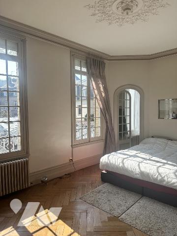 ELBEUF. Maison de maître de 230m² - 6 chambres 