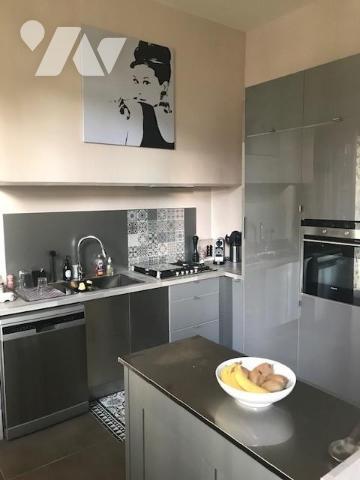 ELBEUF. Maison de maître de 230m² - 6 chambres 