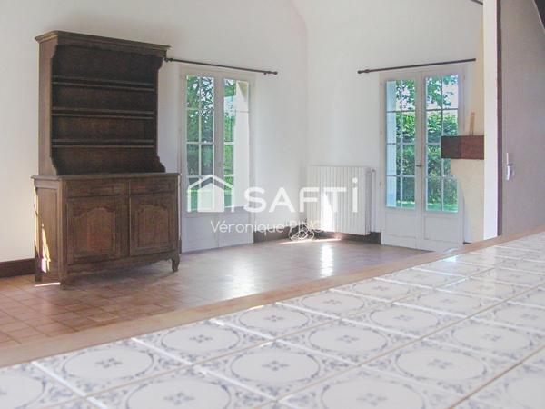 Maison 4 chambres implantée sur un beau terrain