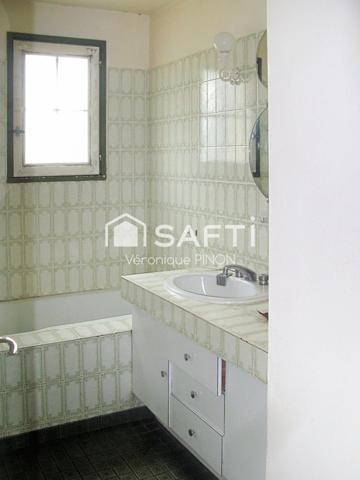 Maison 4 chambres implantée sur un beau terrain