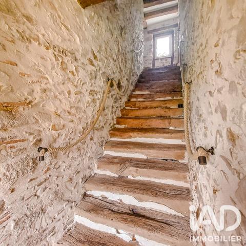 Maison à vendre 10 pièces 236 m² Trémentines