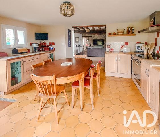 Maison à vendre 10 pièces 236 m² Trémentines