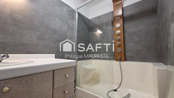 tres bien placé, dans un quartier calme