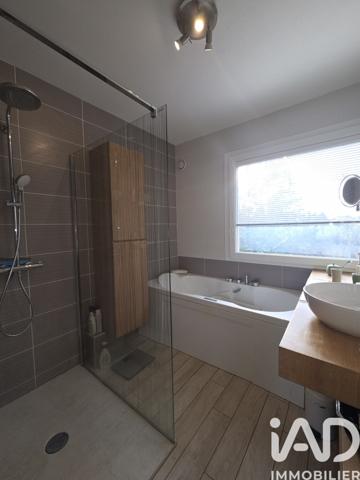 Maison à vendre 6 pièces 160 m² Lissieu