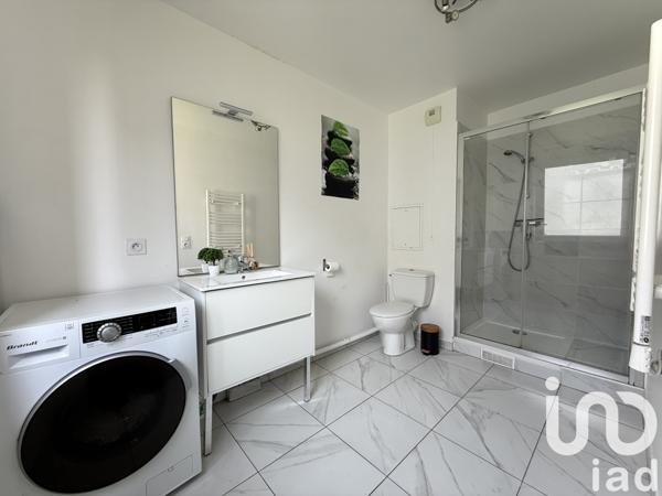 Location appartement 1 pièce 28 m² Guyancourt