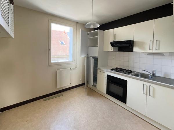 Appartement à vendre au centre-ville de Mehun Sur Yevre