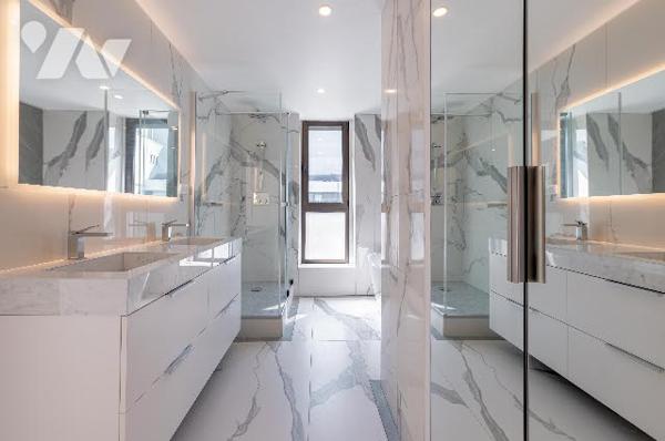 Rare : 2 pièces rénové avec terrasse plein ciel, dernier étage, vue monumentale