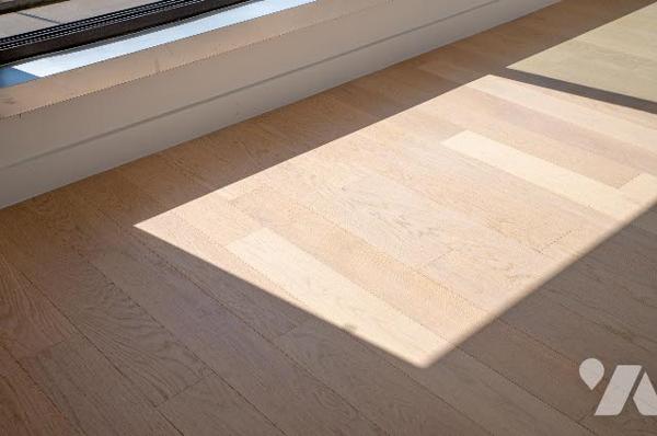 Rare : 2 pièces rénové avec terrasse plein ciel, dernier étage, vue monumentale