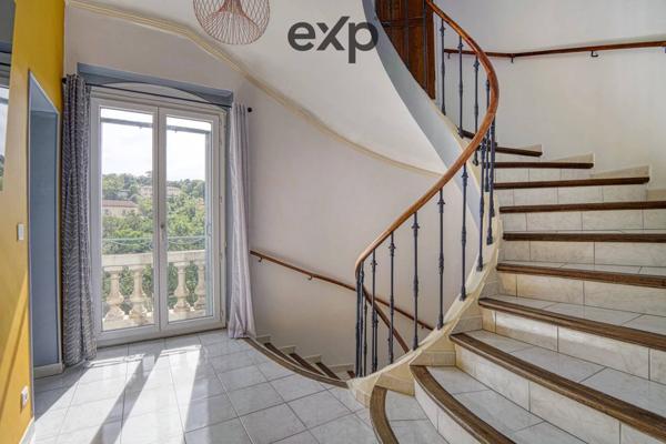 Rare à la vente : Hôtel Particulier Haussmannien rénové avec piscine et terrasse – Apt, Vaucluse