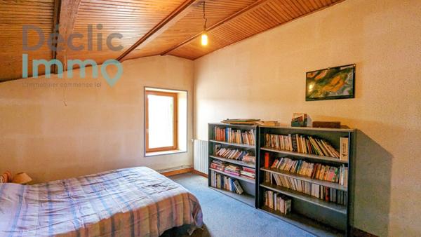 Vente maison Merignac, 260m² 2600m² 8 pièces 283 500€