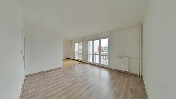 Appartement 1 pièce                                        - 42000 Saint-Étienne Réf : 12590